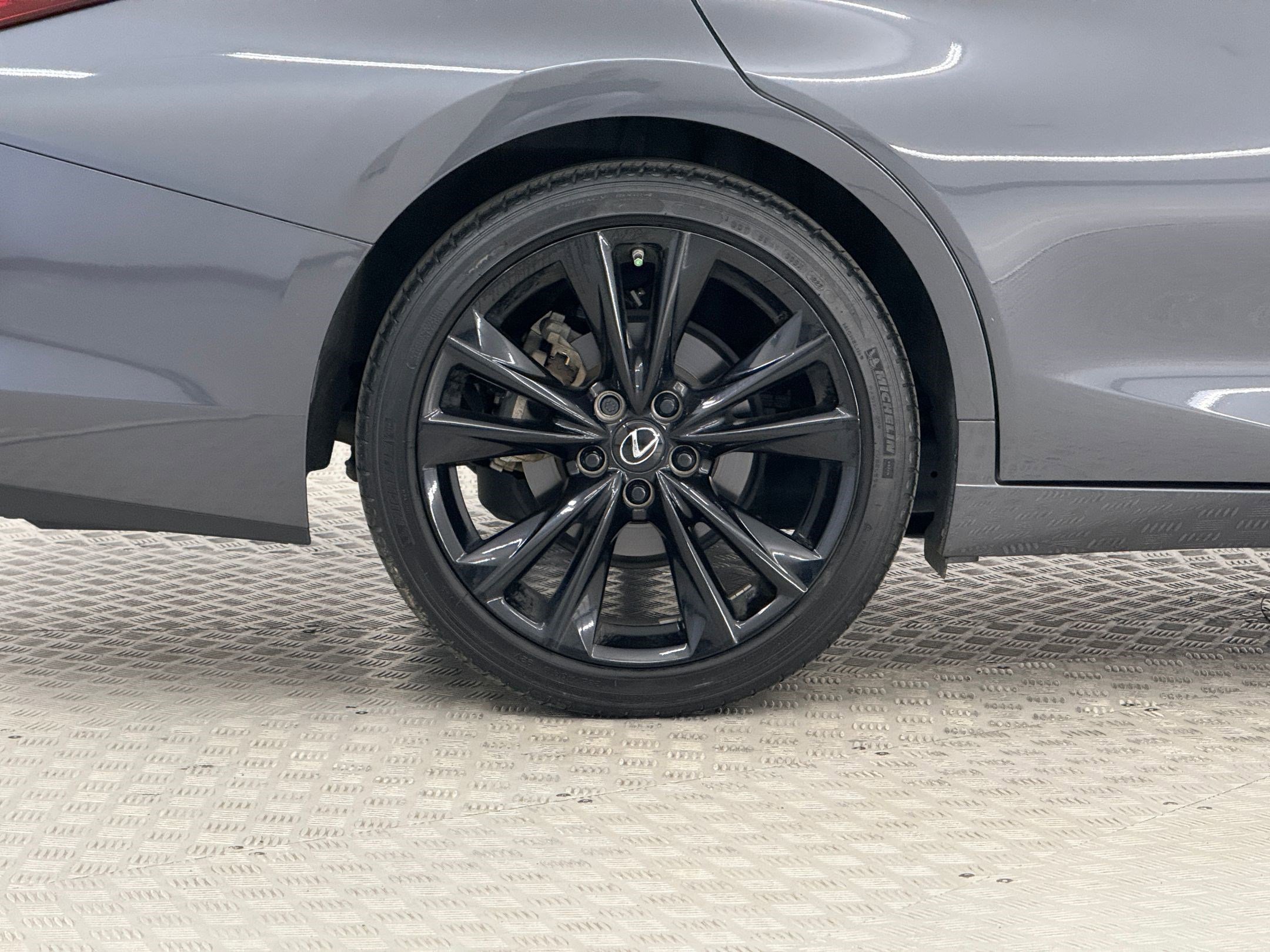 Certified 2022 Lexus ES 350 F Sport w/ Accessory Package FWD image 12