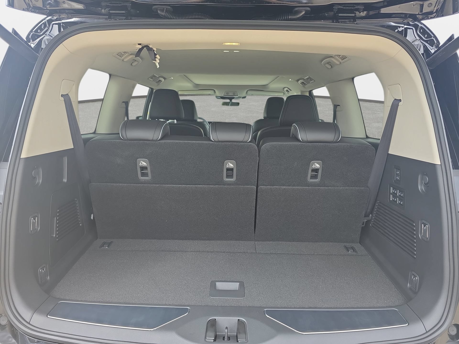 Used 2026 INFINITI QX80 Luxe AWD/4WD image 12