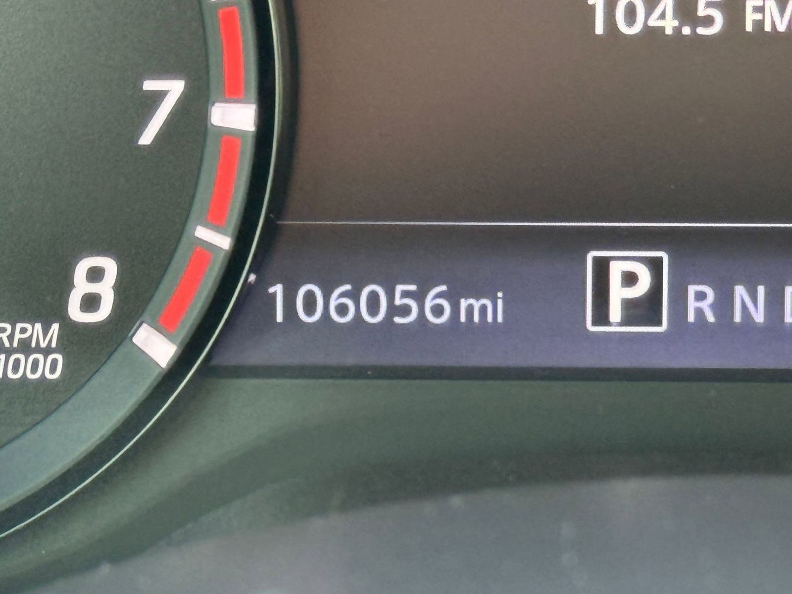 Used 2021 Nissan Titan PRO-4X w/ Pro-4x Convenience Package image 19