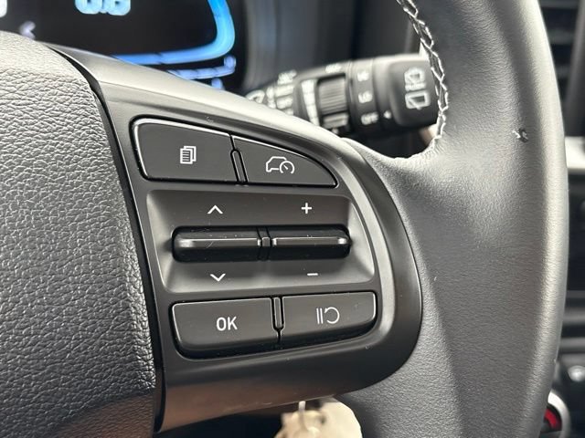 Certified 2023 Hyundai Venue SEL w/ Cargo Package FWD image 18