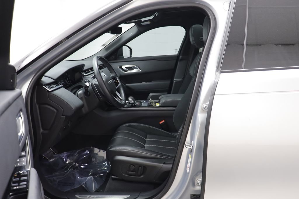 Used 2023 Land Rover Range Rover Velar R-Dynamic S image 5