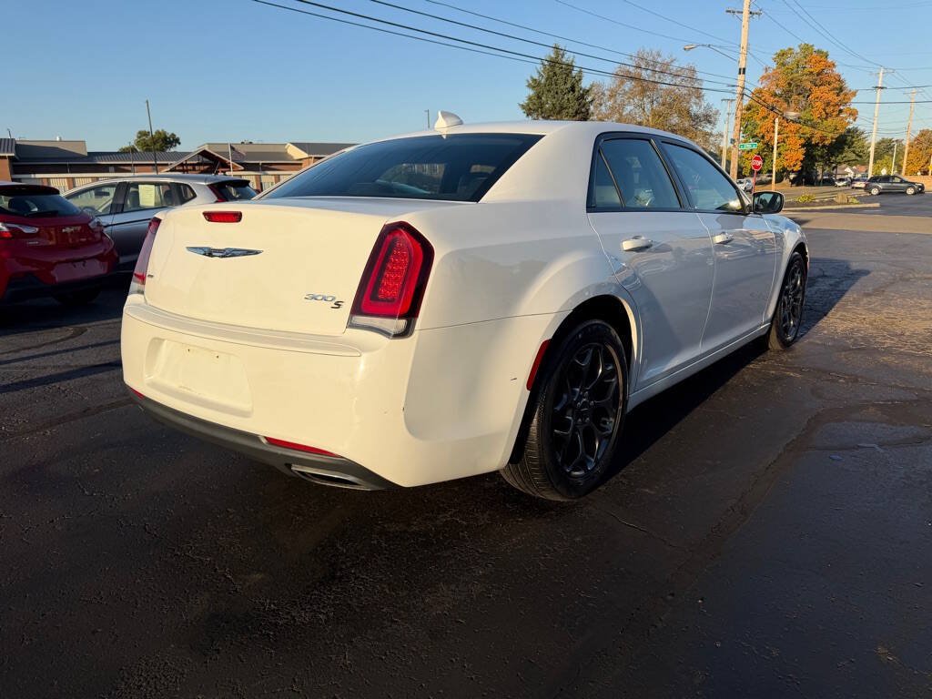 Used 2015 Chrysler 300 S AWD/4WD image 7