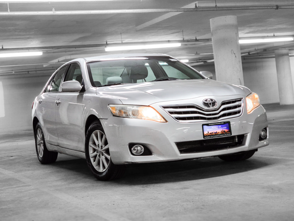 Used 2011 Toyota Camry XLE w/ XLE Extra-Value Pkg #2 FWD image 4
