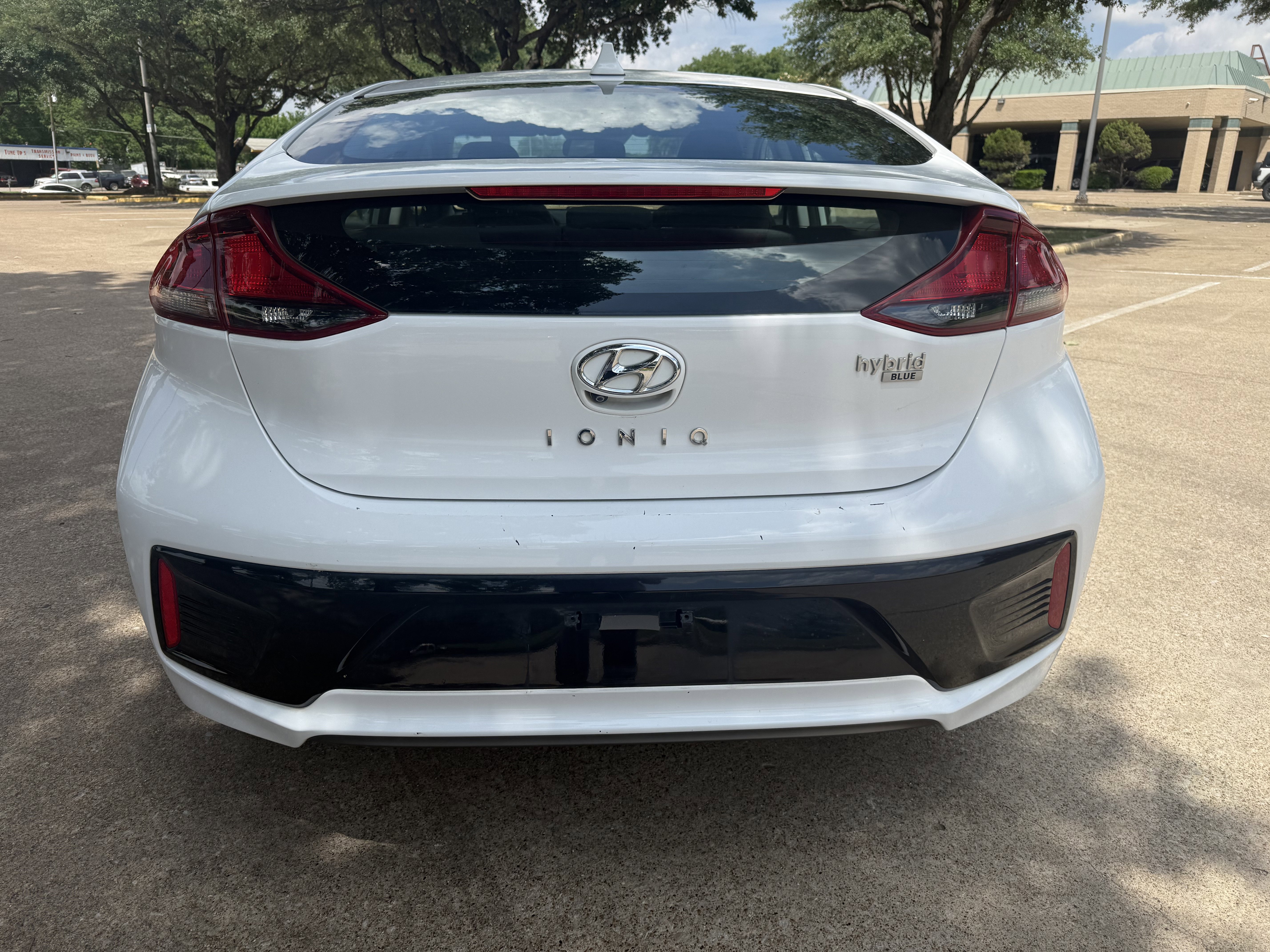Used 2018 Hyundai Ioniq Blue FWD image 6