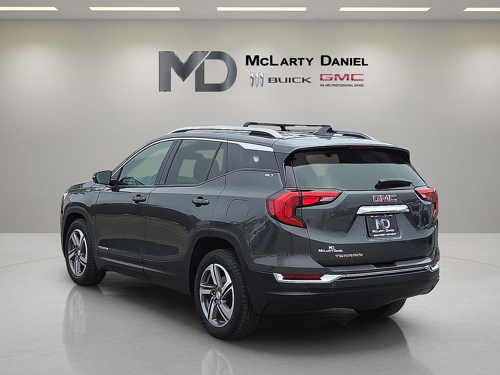 Certified 2020 GMC Terrain SLT FWD image 4