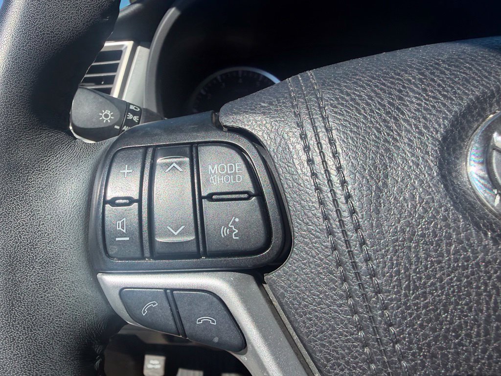 Used 2019 Toyota Highlander Limited Platinum AWD/4WD image 20