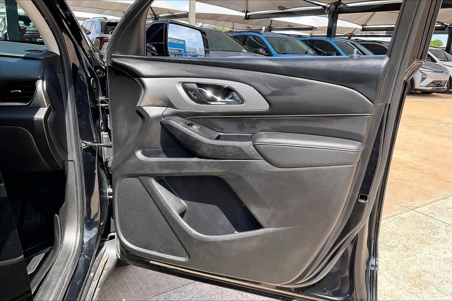 Used 2020 Chevrolet Traverse LT FWD image 22