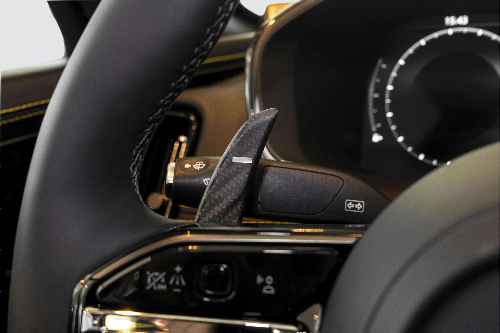 New 2026 Aston Martin DBX S AWD/4WD image 35
