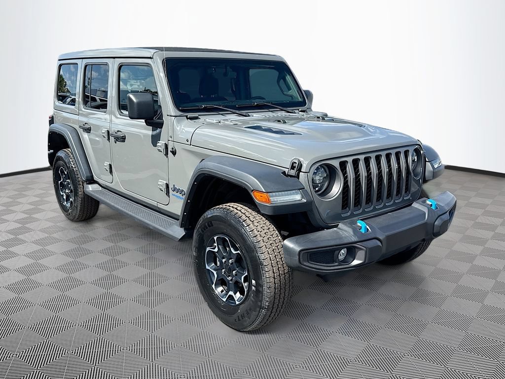 Used 2022 Jeep Wrangler Unlimited Rubicon 4xe w/ Safety Group AWD/4WD image 4