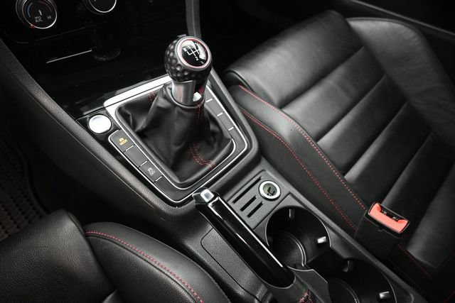 Used 2021 Volkswagen GTI SE FWD image 25