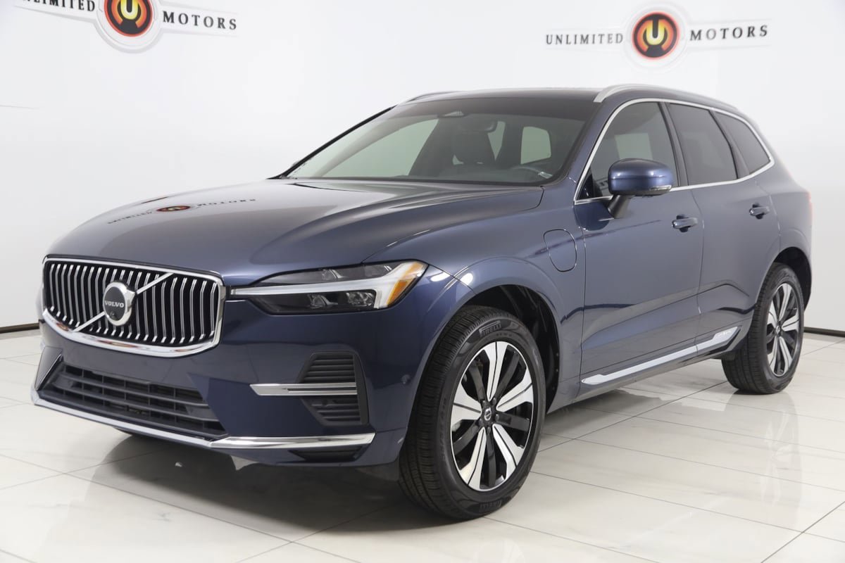 Used 2023 Volvo XC60 T8 Plus AWD/4WD image 5
