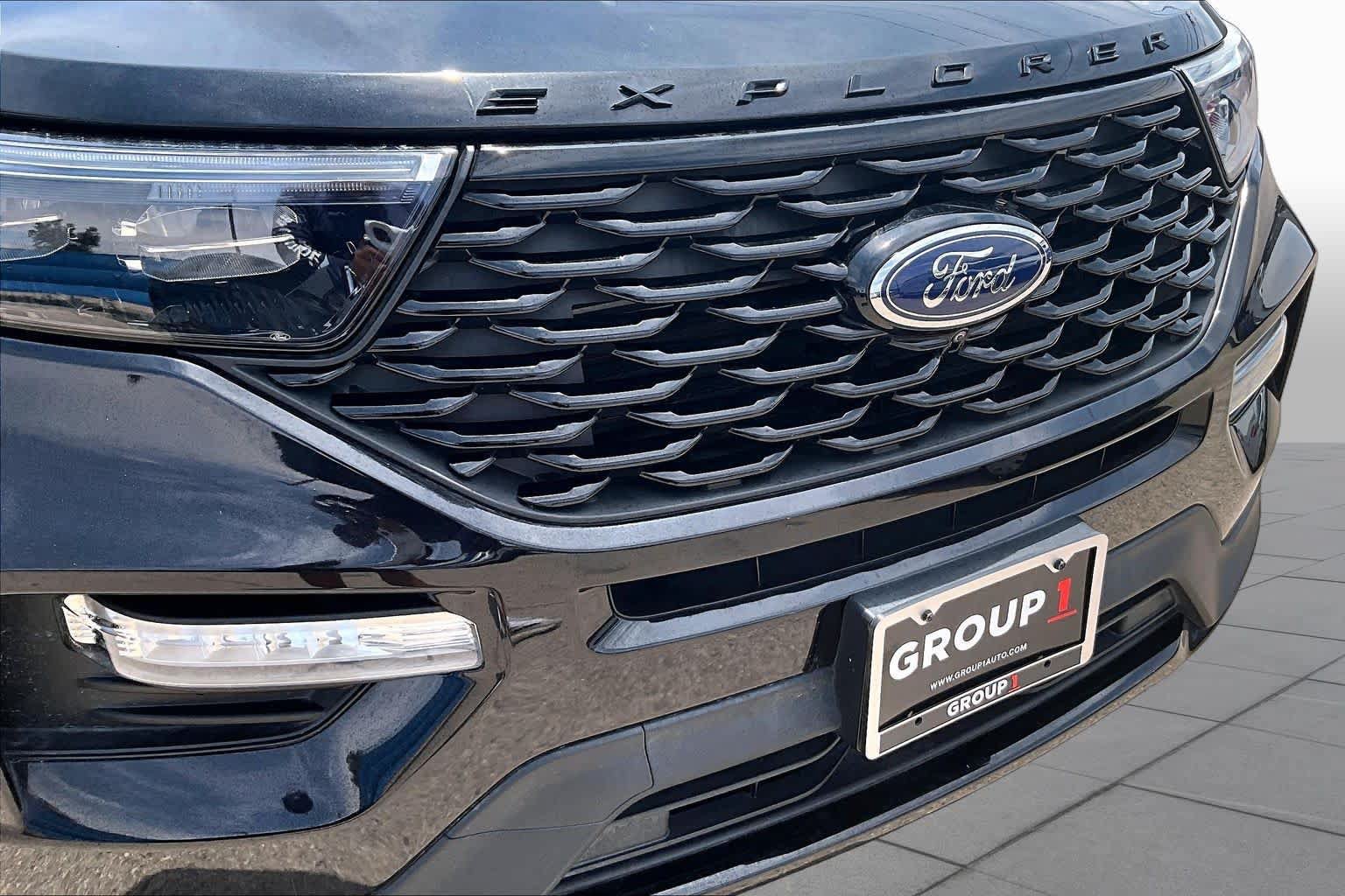 Used 2023 Ford Explorer ST-Line w/ Class IV Trailer Tow Package RWD image 28