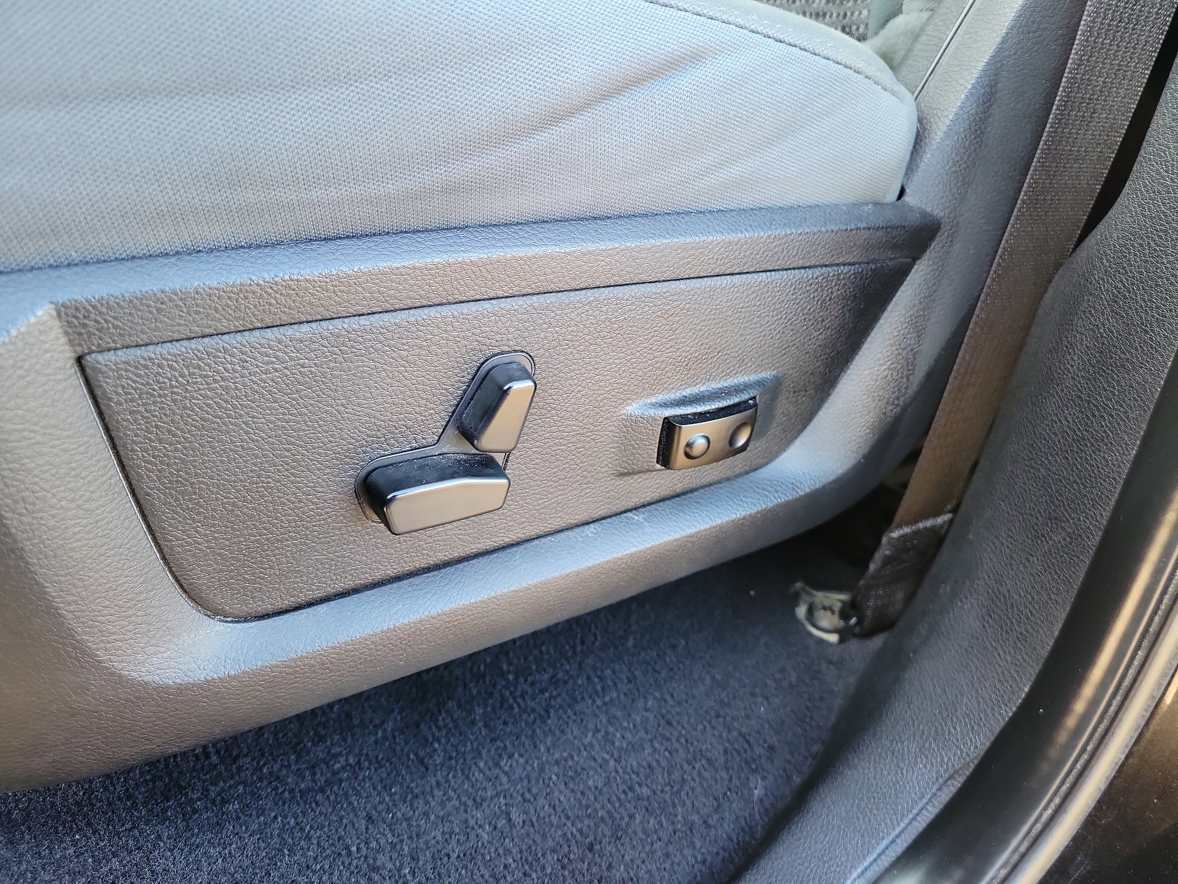 Used 2017 RAM 2500 Big Horn w/ Sport Appearance Group image 14