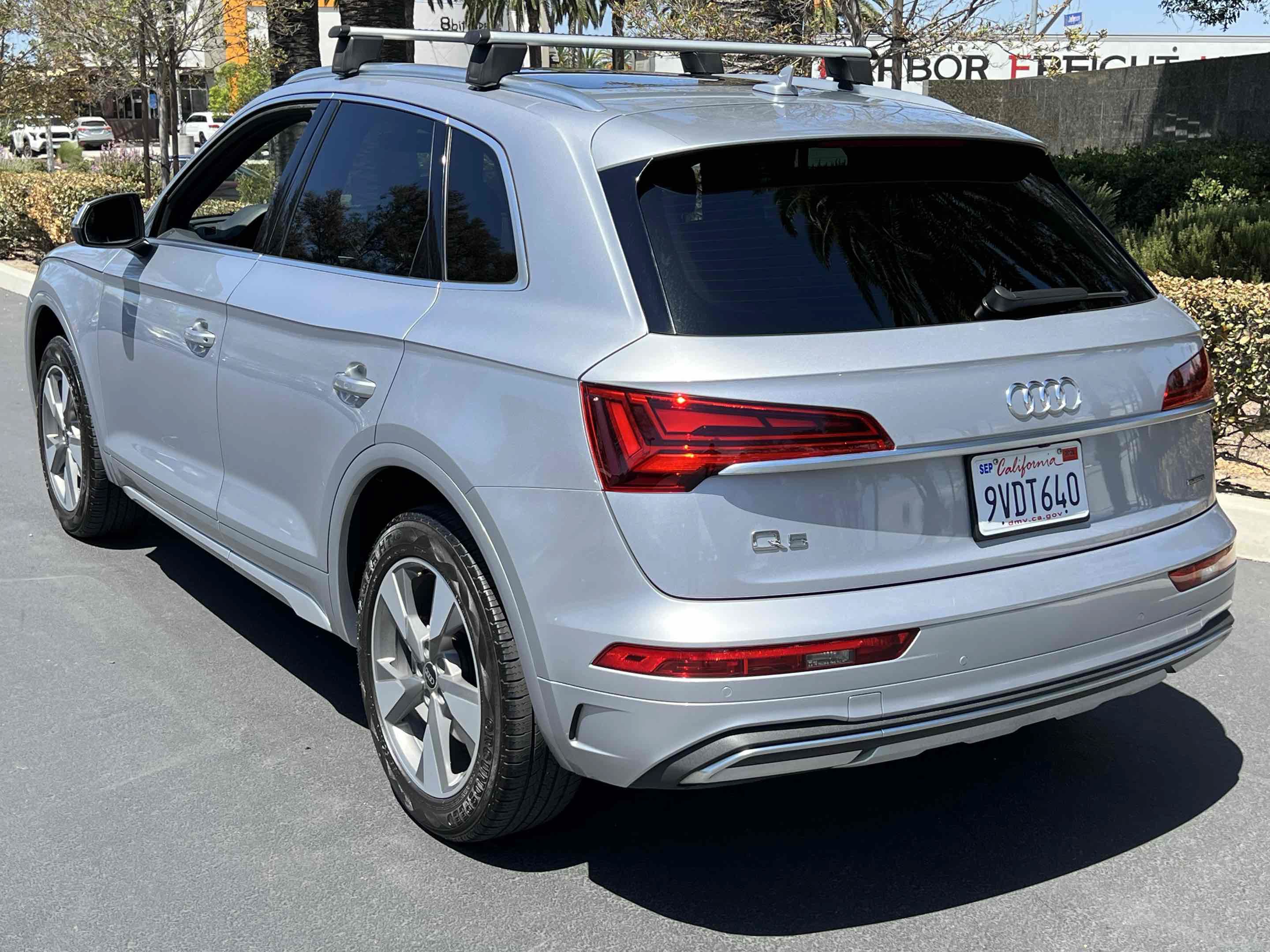 Used 2022 Audi Q5 2.0T Premium Plus AWD/4WD image 2
