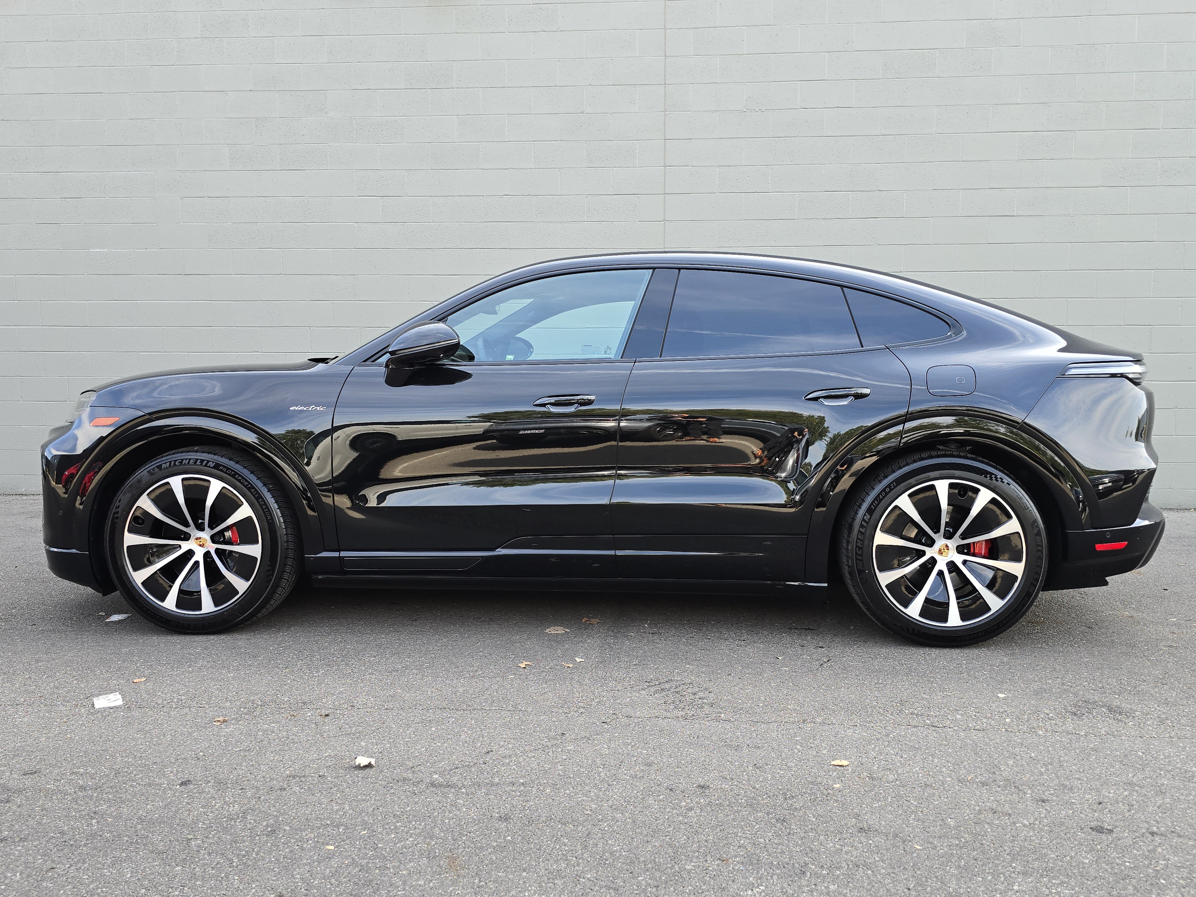 New 2026 Porsche Cayenne S AWD/4WD image 2