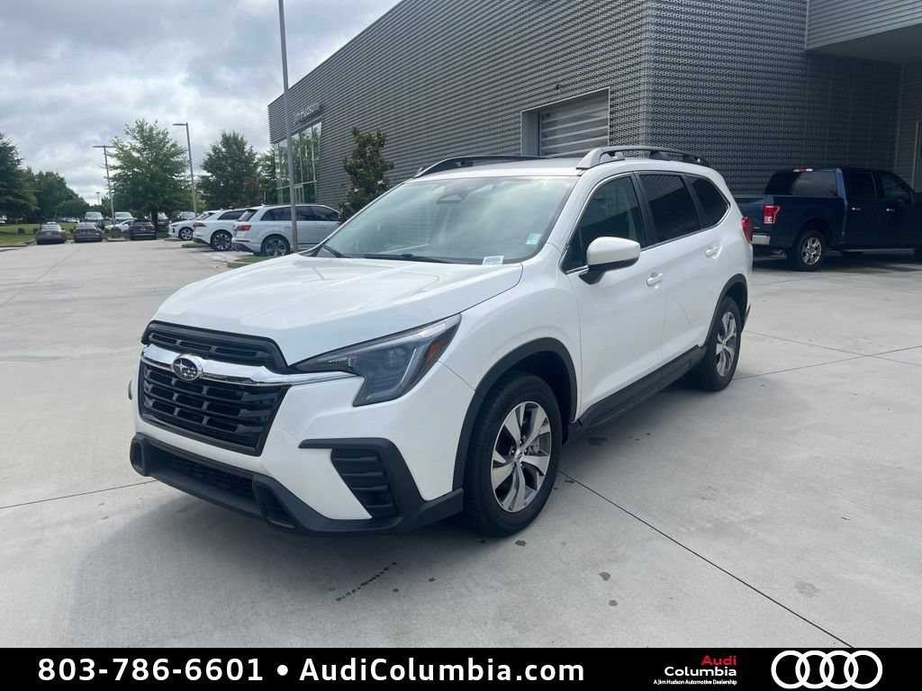 Used 2025 Subaru Ascent Premium AWD/4WD image 1