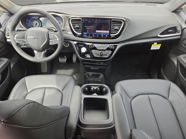 New 2026 Chrysler Voyager LX image 20