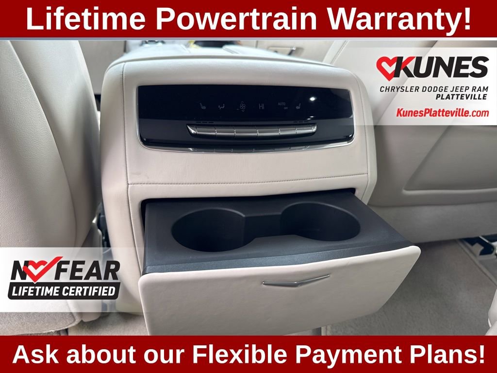 Used 2024 Cadillac Escalade Sport Platinum image 35