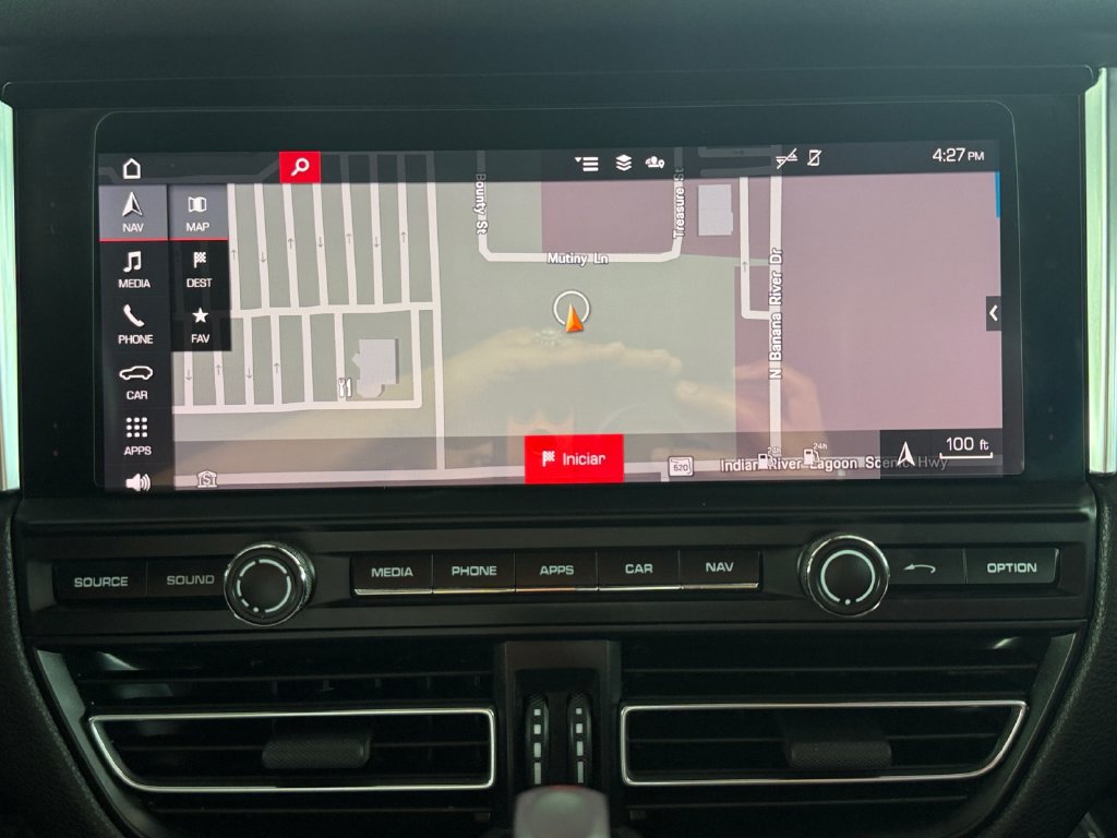 Used 2021 Porsche Macan S AWD/4WD image 21