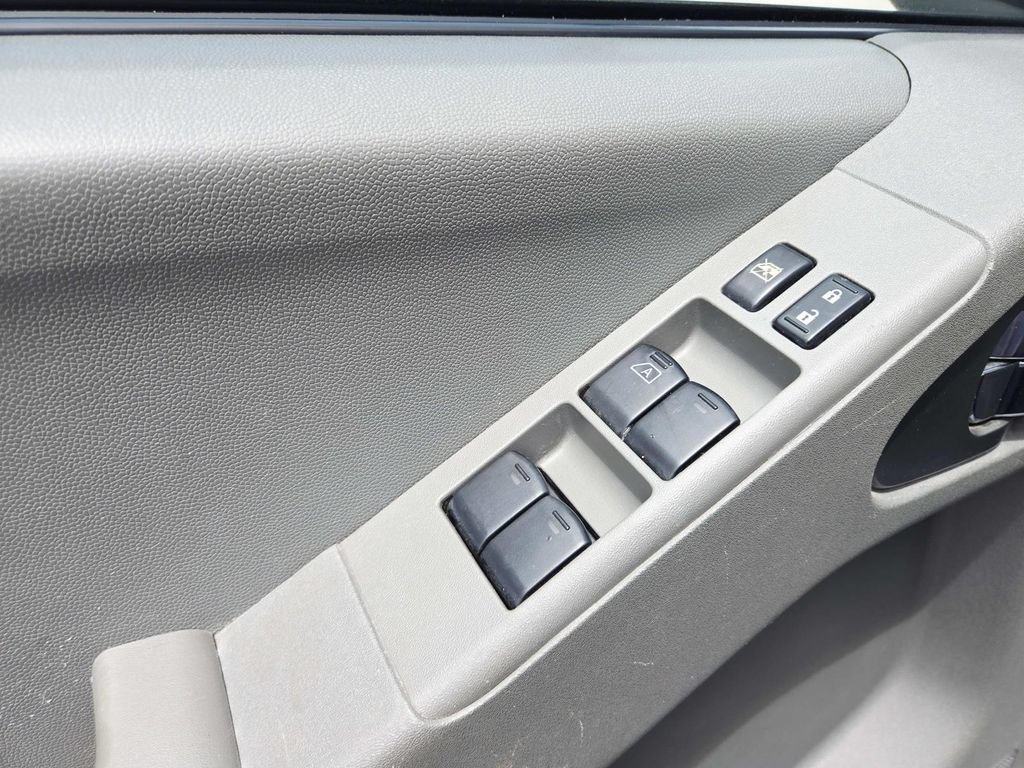 Used 2020 Nissan Frontier SV RWD image 35