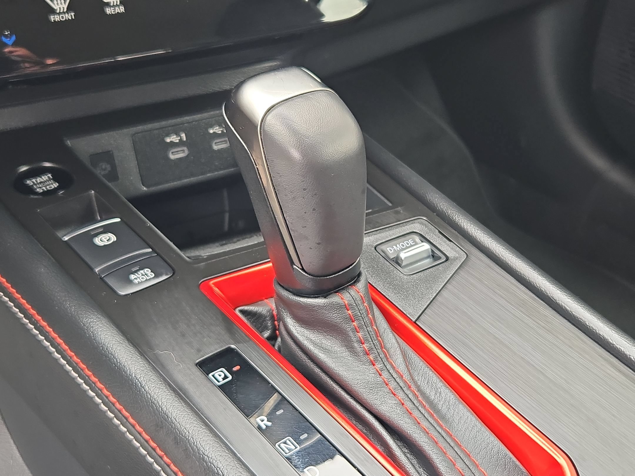 Certified 2025 Nissan Kicks SR FWD image 19