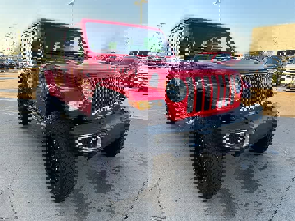 Used 2018 Jeep Wrangler Unlimited Sahara image 5