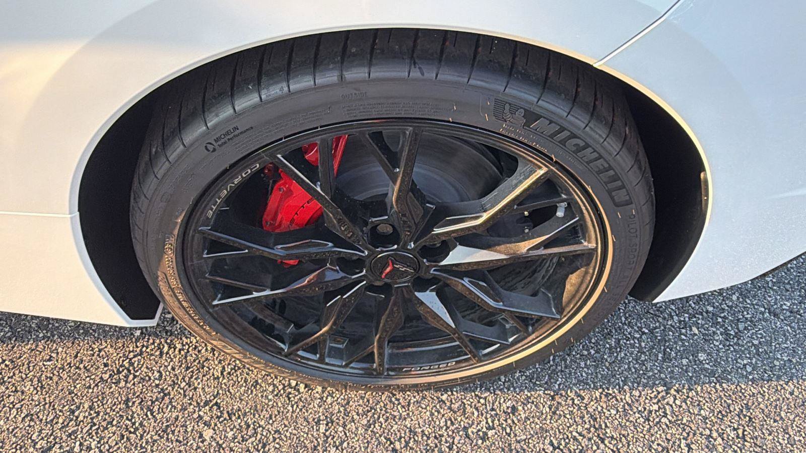 New 2027 Chevrolet Corvette Stingray Coupe w/ 1LT RWD image 13