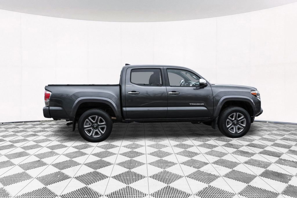 Used 2019 Toyota Tacoma Limited image 10