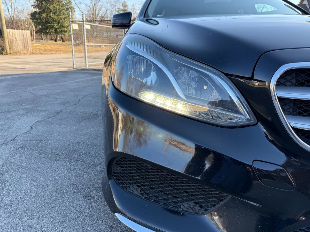 Used 2014 Mercedes-Benz E 350 4MATIC Sedan image 5