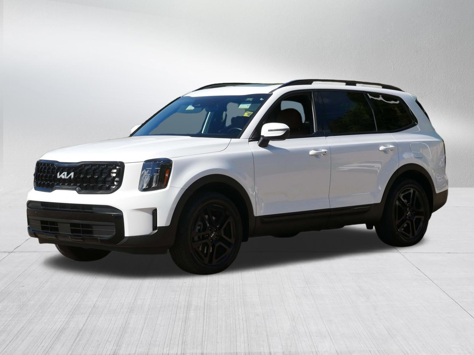 Certified 2024 Kia Telluride EX X-Line AWD/4WD image 3