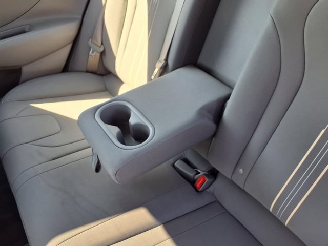 Used 2025 Hyundai Elantra SEL FWD image 75