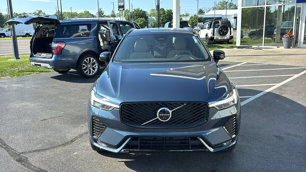 New 2026 Volvo XC60 B5 Plus w/ Protection Package Premier AWD/4WD image 5