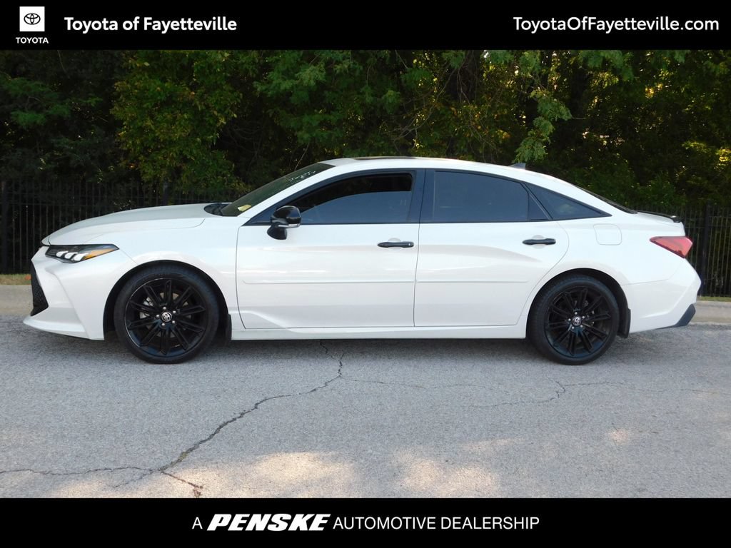 Used 2022 Toyota Avalon XSE FWD image 9