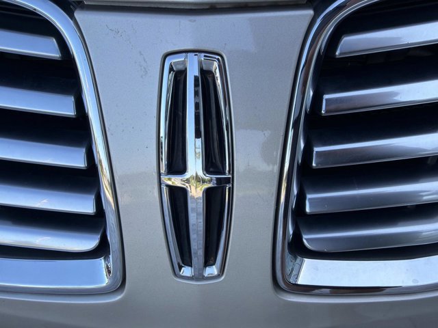 Used 2017 Lincoln MKC Reserve image 8