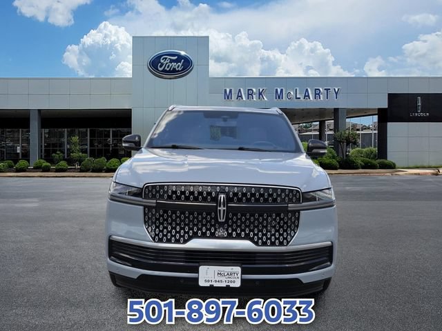 Certified 2025 Lincoln Navigator Reserve AWD/4WD image 8