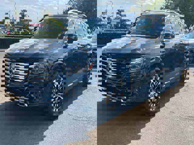 New 2025 Mercedes-Benz GLB 250