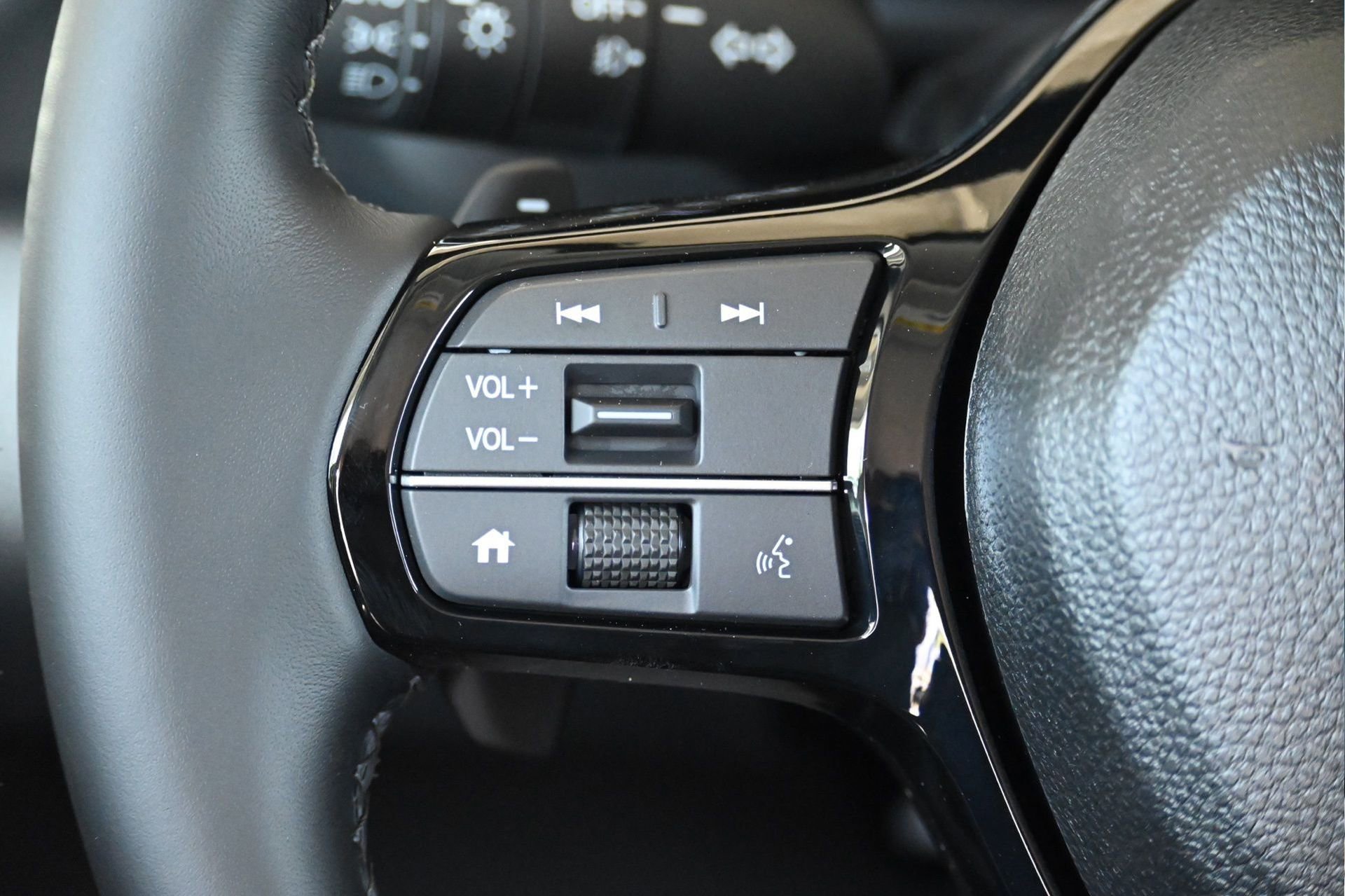 New 2025 Honda Pilot EX-L image 28