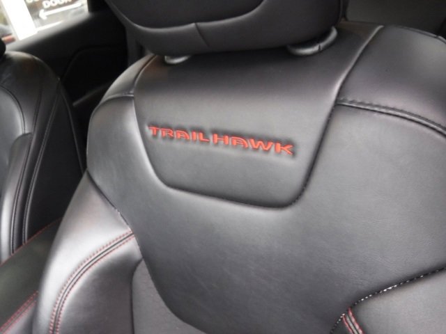 Used 2020 Jeep Cherokee Trailhawk w/ Cold Weather Group image 16