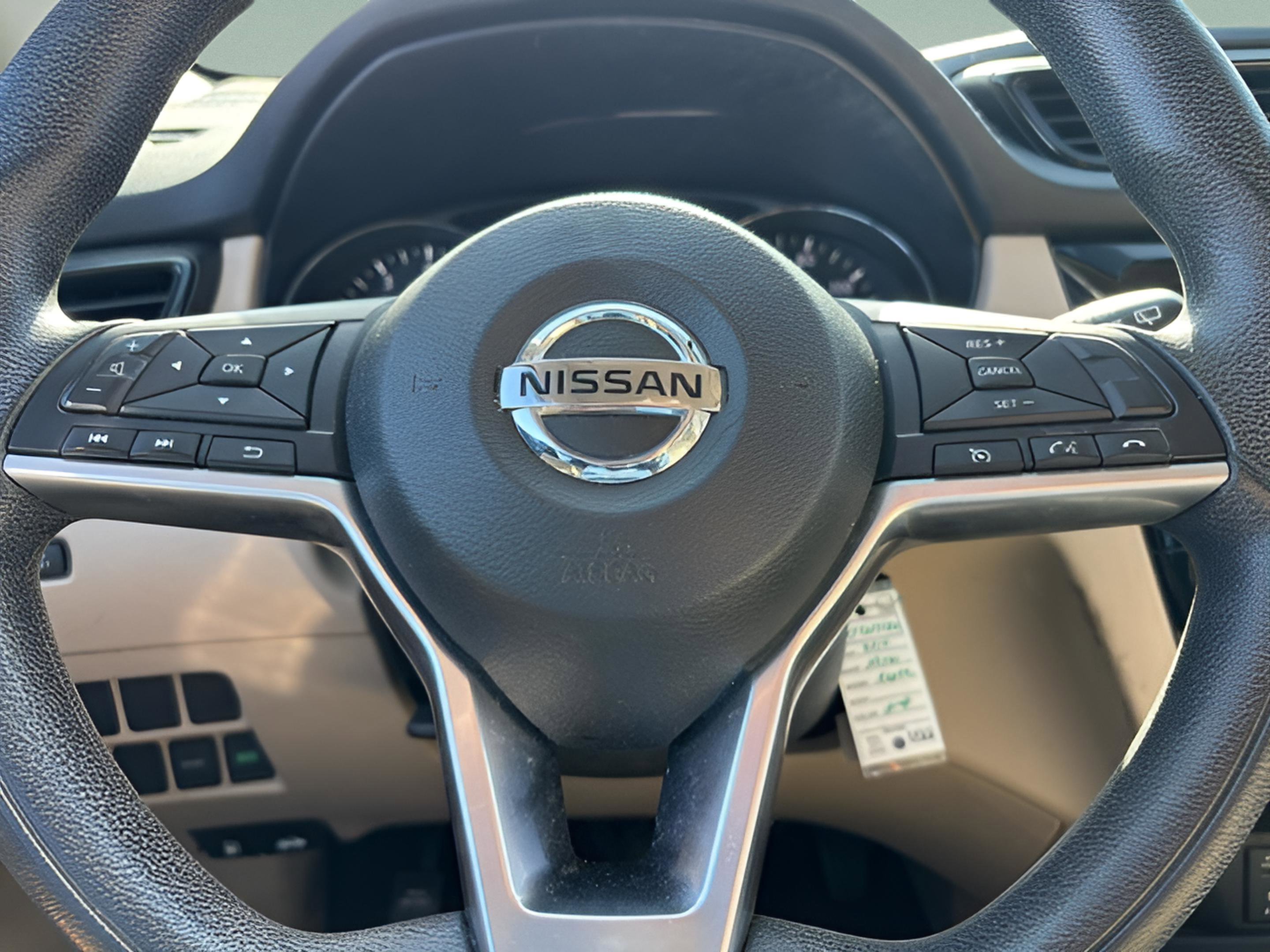 Used 2017 Nissan Rogue S image 28