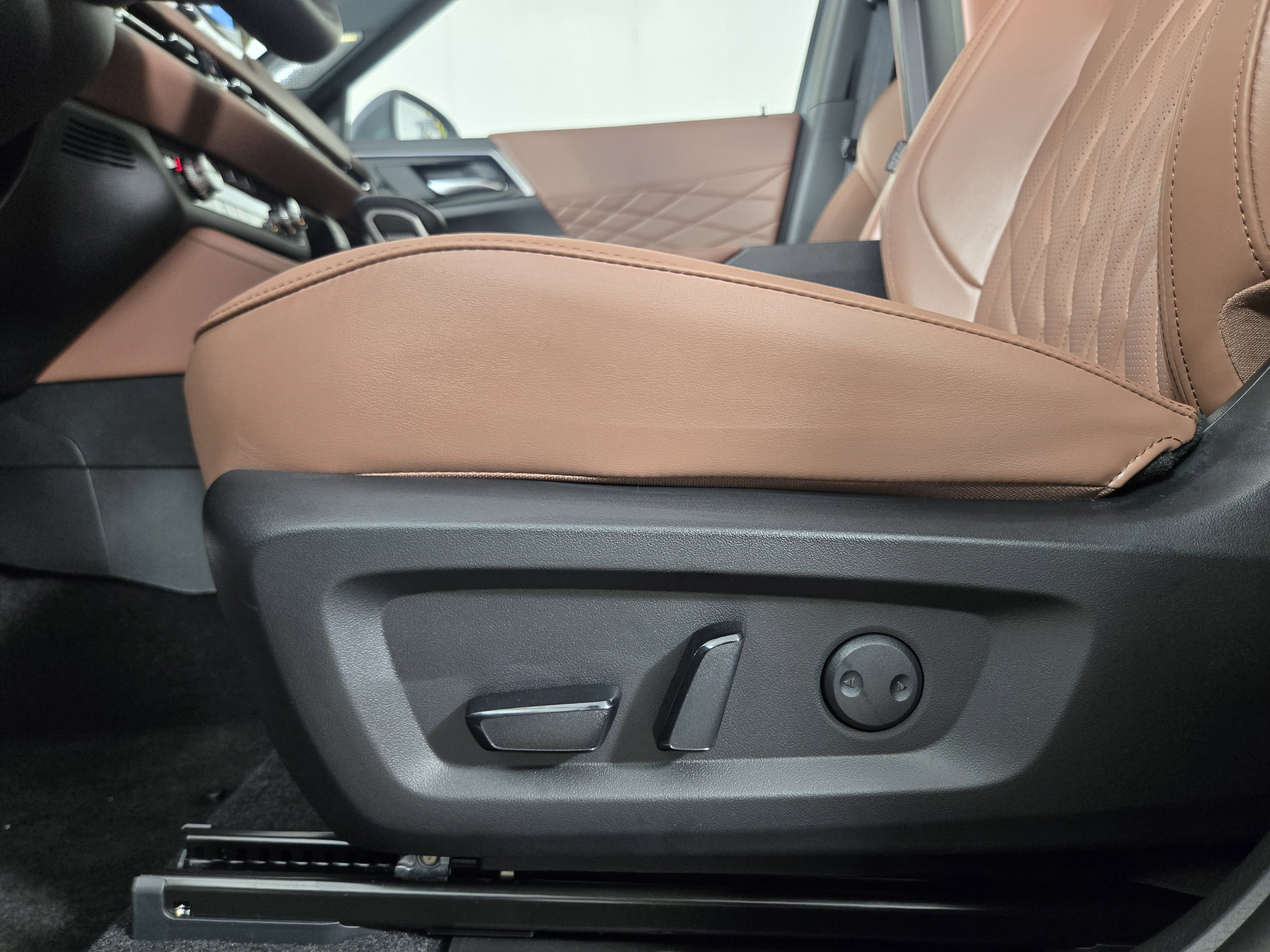 New 2025 Mitsubishi Outlander SEL image 30