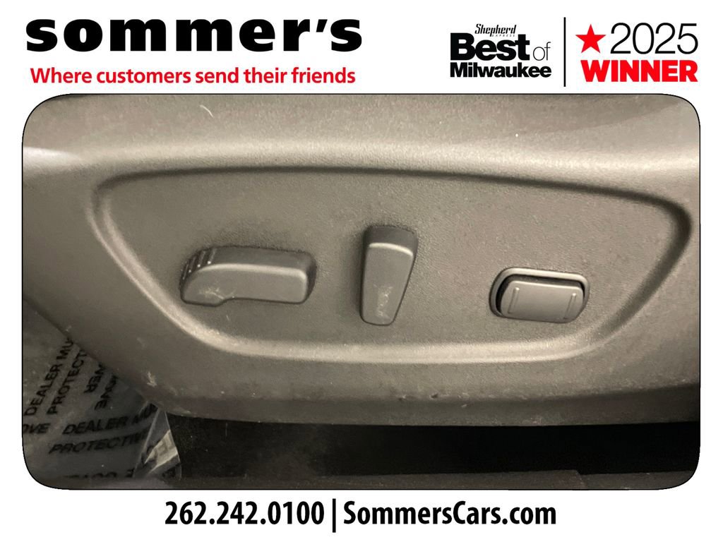 Used 2017 Nissan Rogue Sport SL w/ SL Premium Package image 10