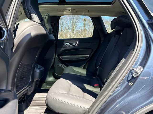 Certified 2024 Volvo XC60 B5 Plus w/ Protection Package Premier image 24