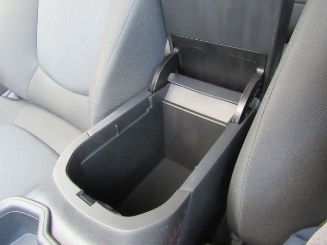 Used 2025 Toyota RAV4 XLE image 51