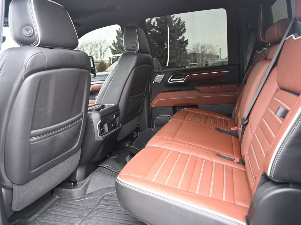 Used 2024 GMC Sierra 3500 Denali Ultimate image 19