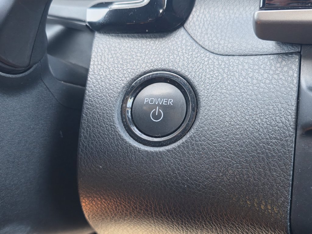 Used 2025 Toyota Camry LE FWD image 32