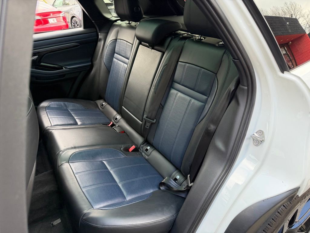 Used 2020 Land Rover Range Rover Evoque R-Dynamic SE image 31