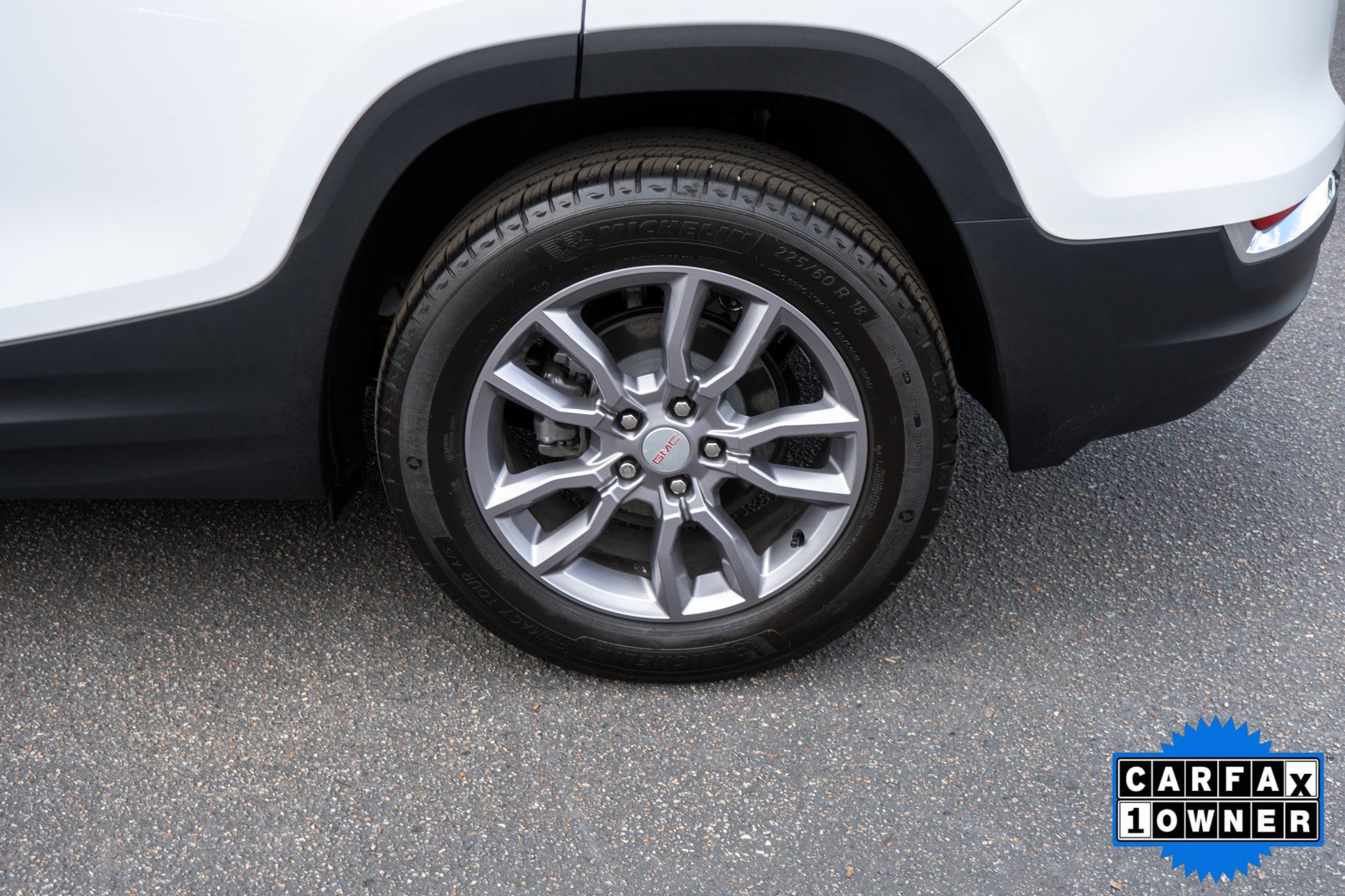 Used 2024 GMC Terrain SLT w/ LPO, Floor Liner Package image 9