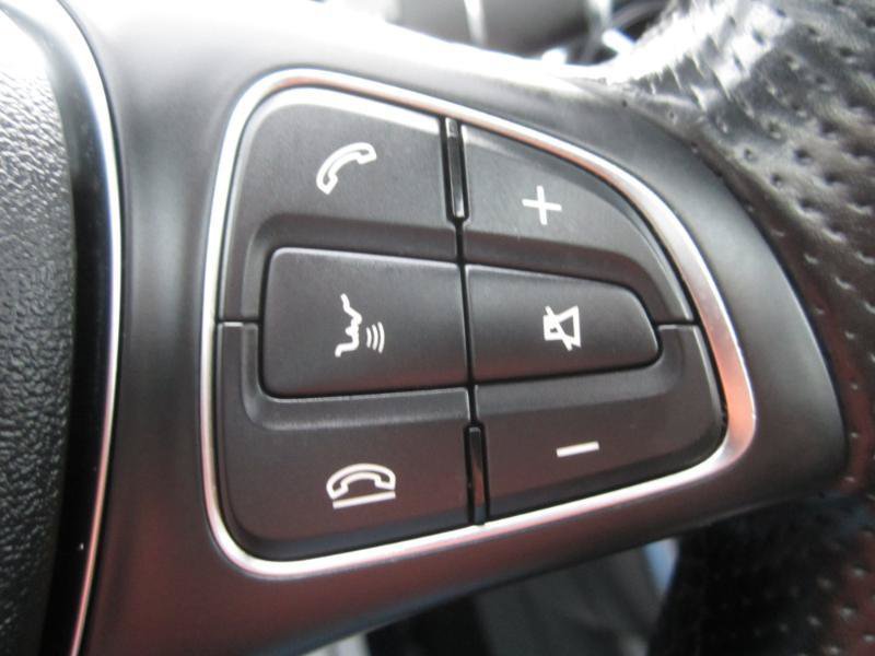 Used 2020 Mercedes-Benz GLA 250 4MATIC image 25