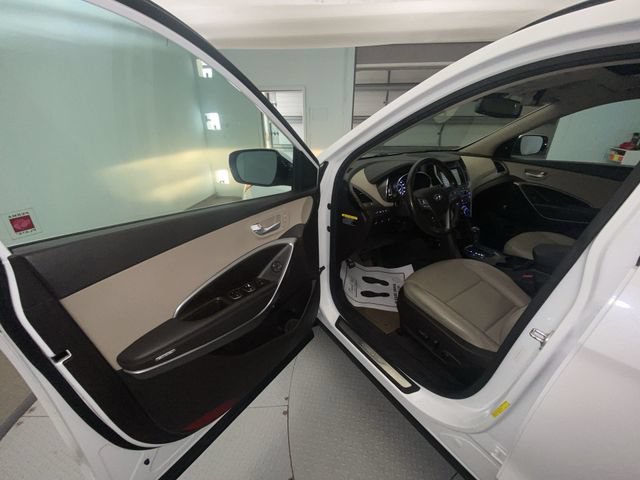 Used 2018 Hyundai Santa Fe Sport w/ 2.4L Tech Package 04 AWD/4WD image 11