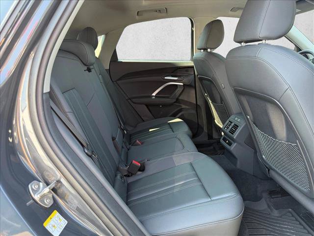 Used 2025 Audi Q5 Premium w/ Convenience Package AWD/4WD image 22